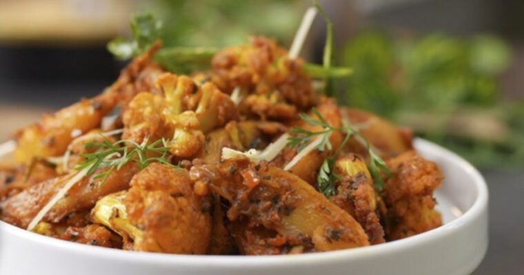 Rich Cauliflower Potato Curry - Aloo Gobhi Shaadi Style