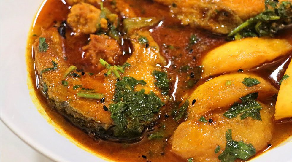 Macher Jhol (Bengali Fish Curry)